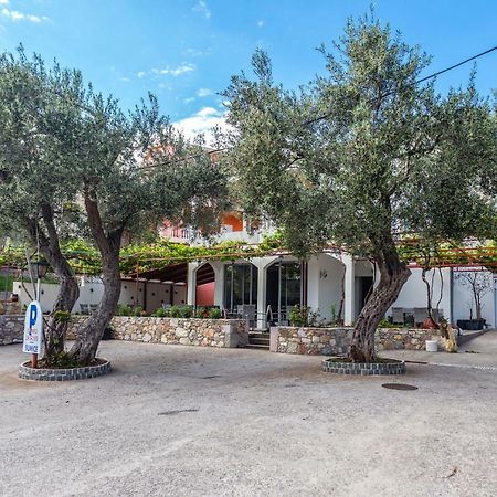 Sumice Inn Petrovac Екстер'єр фото