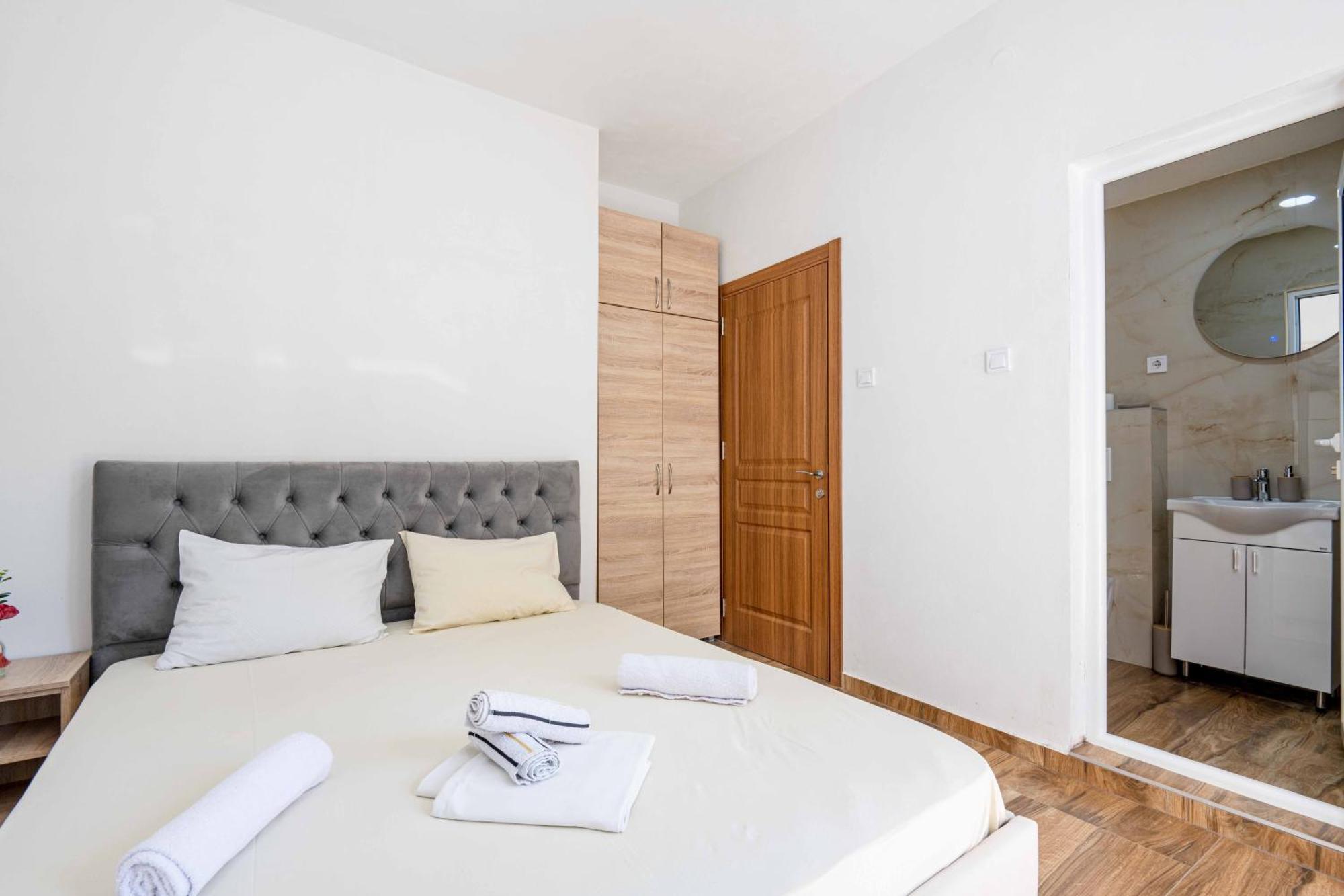Sumice Inn Petrovac Екстер'єр фото