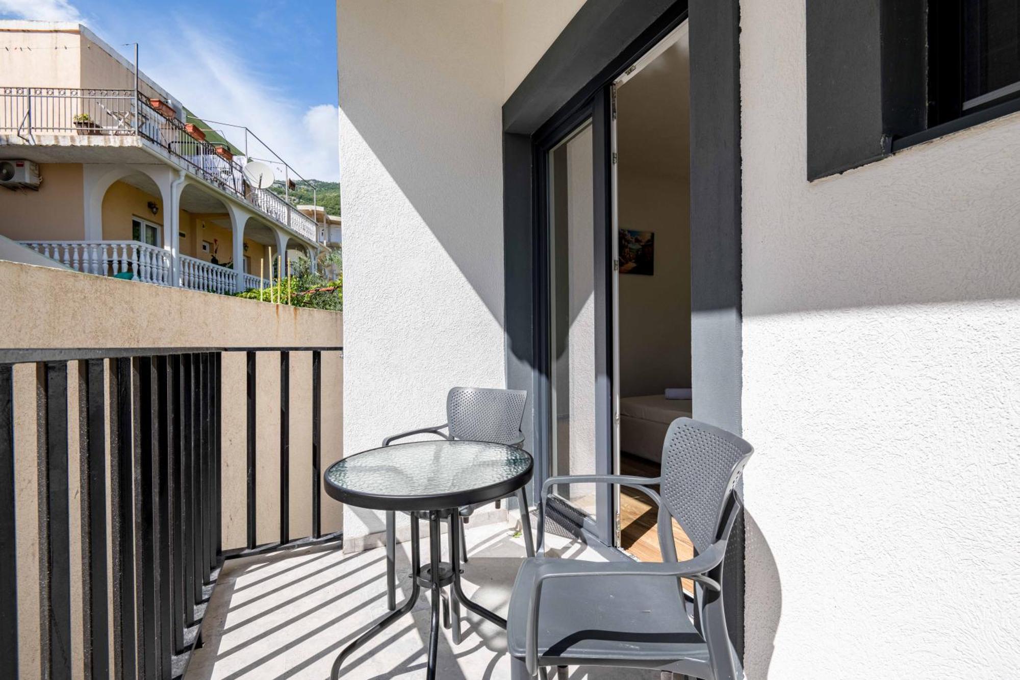 Sumice Inn Petrovac Екстер'єр фото