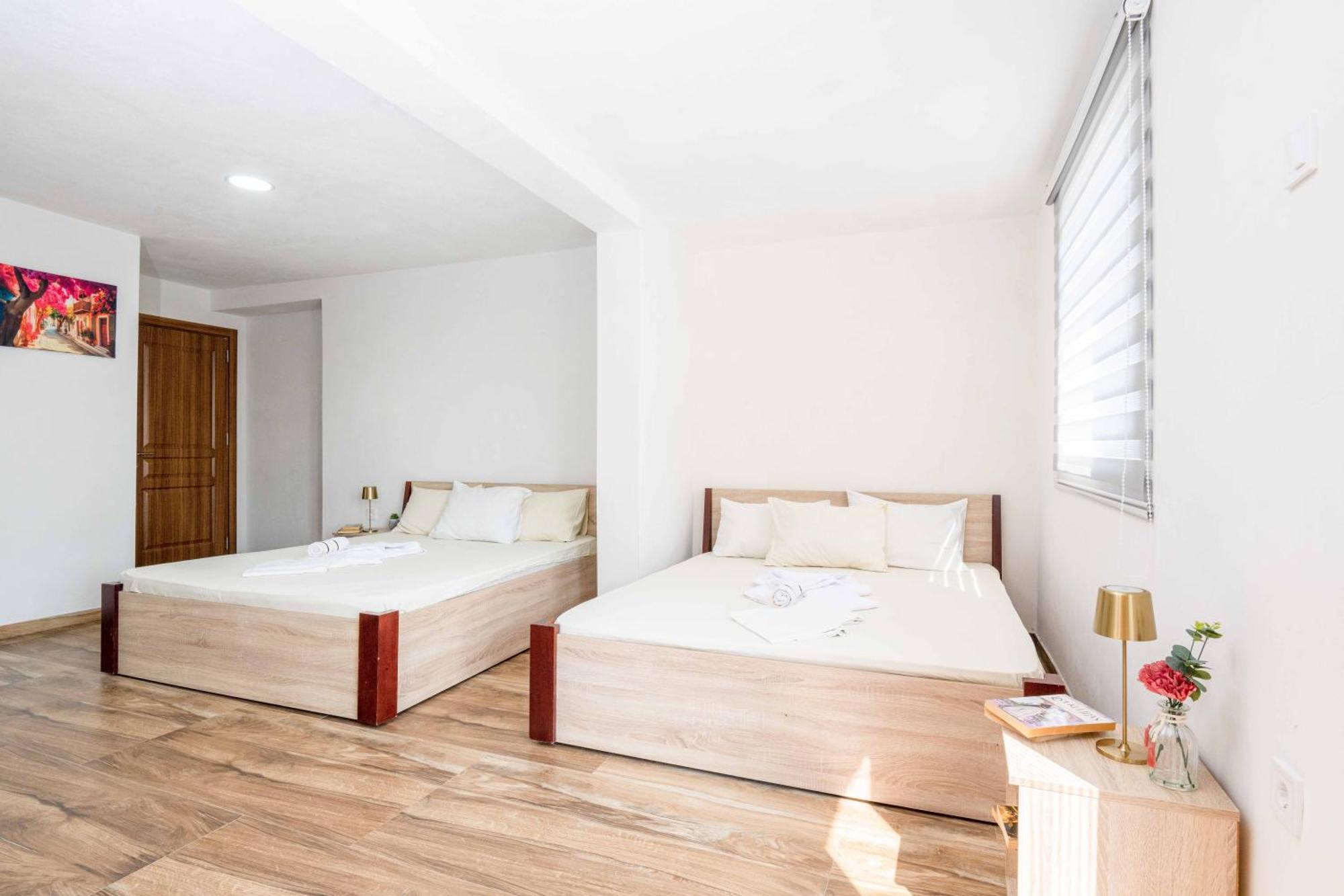 Sumice Inn Petrovac Екстер'єр фото