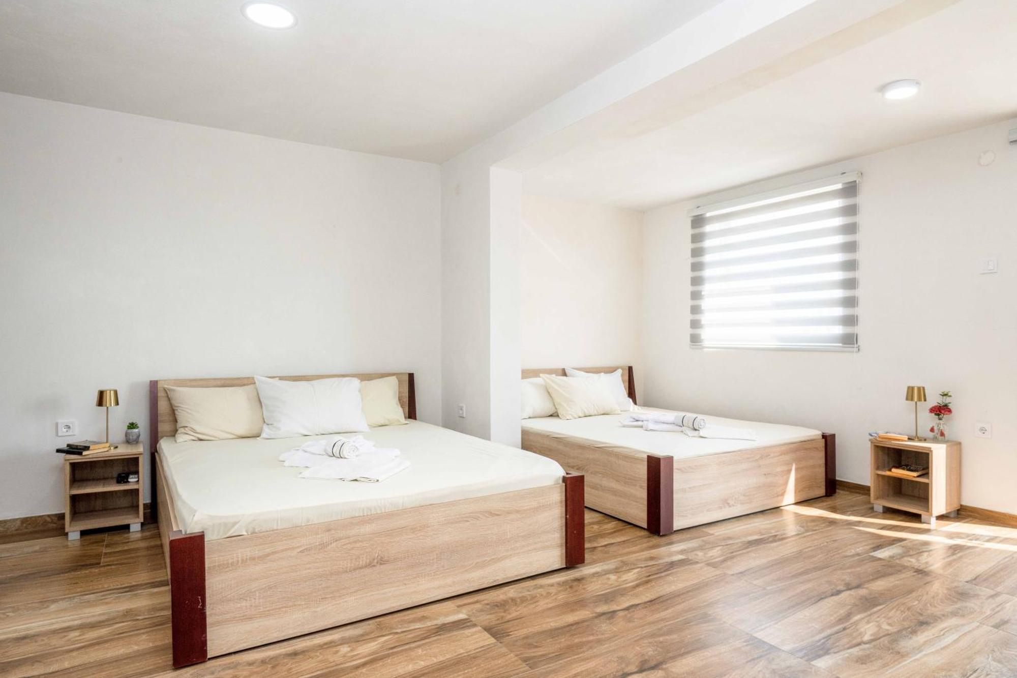Sumice Inn Petrovac Екстер'єр фото