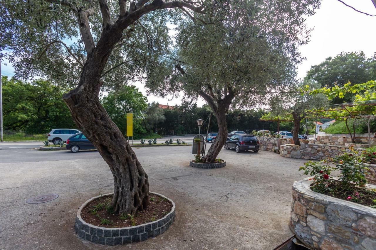 Sumice Inn Petrovac Екстер'єр фото