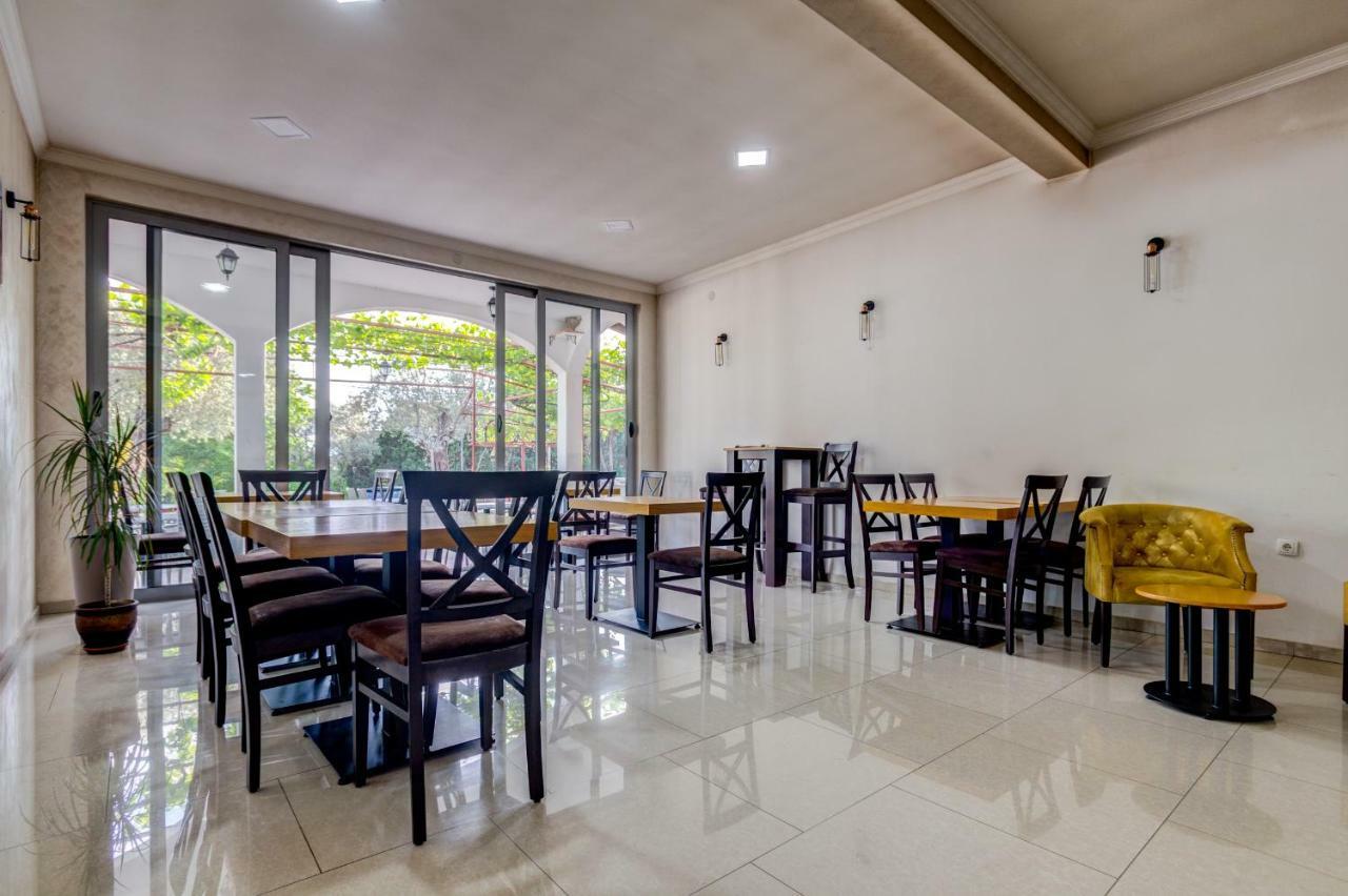 Sumice Inn Petrovac Екстер'єр фото